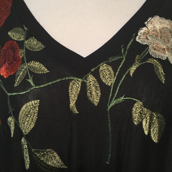 ANTHROPOLOGIE Embroidered Floral Top - Picture 5 of 8